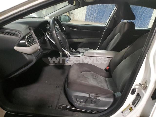 Photo 2 of 2019 TOYOTA CAMRY L (VIN 4T1B11HK4KU799032)