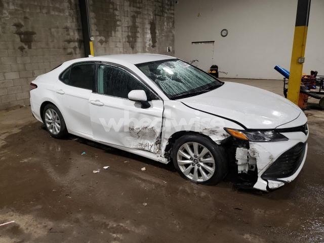 Photo 3 of 2019 TOYOTA CAMRY L (VIN 4T1B11HK4KU799032)