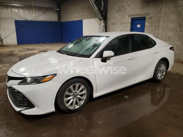 Photo 9 of 2019 TOYOTA CAMRY L (VIN 4T1B11HK4KU799032)