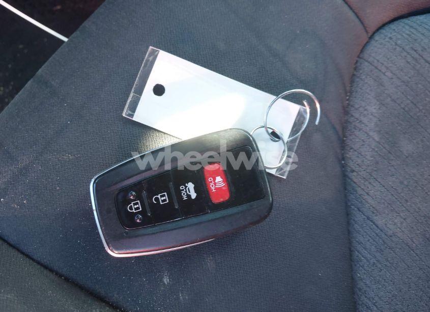 Photo 11 of 2019 Toyota Camry LE (VIN 4T1B11HK4KU799757)