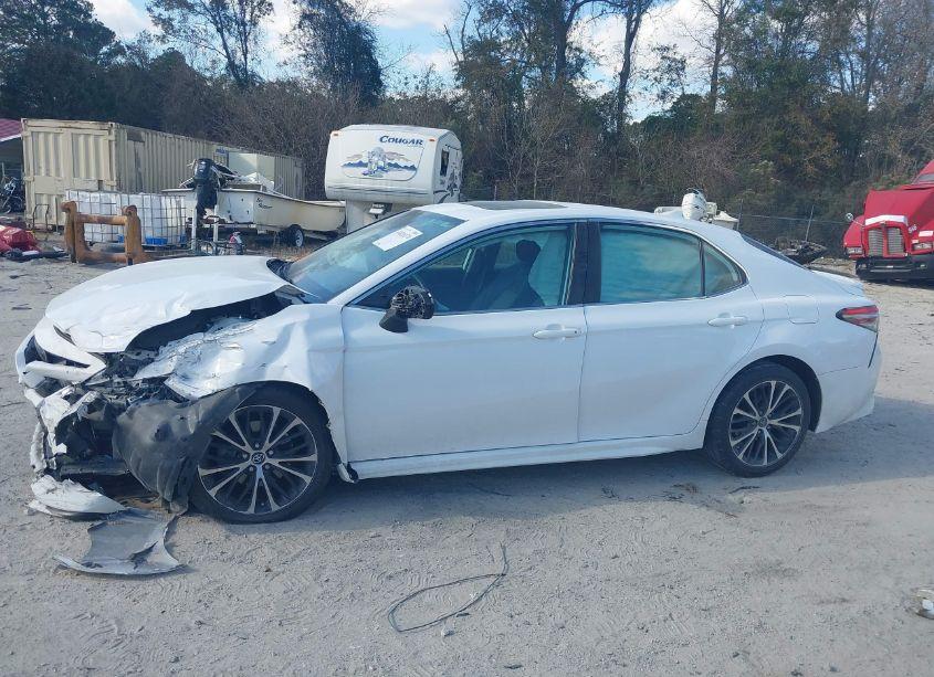 Photo 13 of 2019 Toyota Camry SE (VIN 4T1B11HK4KU807498)