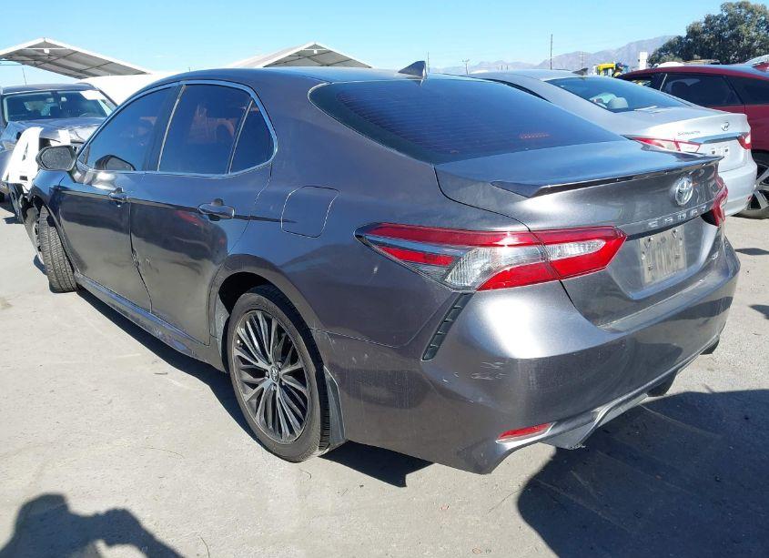 Photo 3 of 2019 Toyota Camry SE (VIN 4T1B11HK4KU810093)