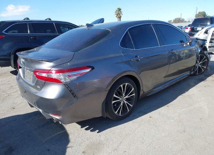 Photo 4 of 2019 Toyota Camry SE (VIN 4T1B11HK4KU810093)
