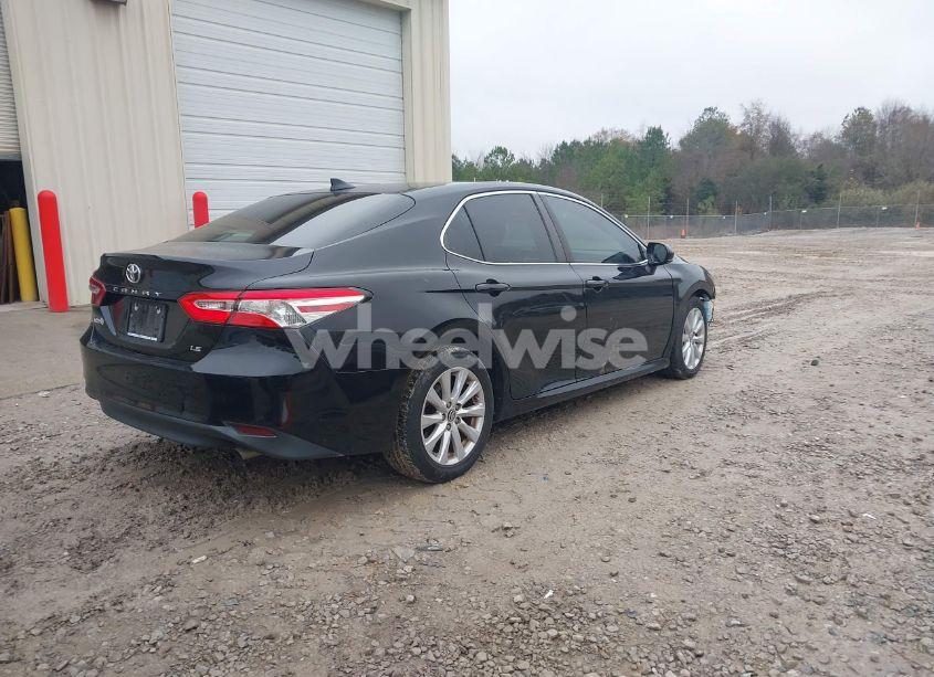 Photo 4 of 2019 Toyota Camry LE (VIN 4T1B11HK4KU810482)