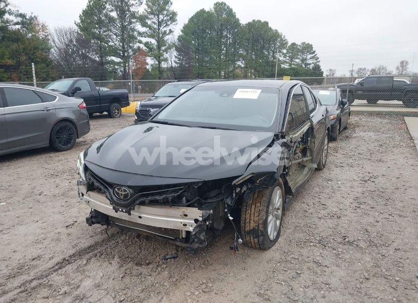 Photo 6 of 2019 Toyota Camry LE (VIN 4T1B11HK4KU810482)