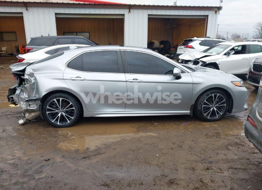 Photo 13 of 2019 Toyota Camry SE (VIN 4T1B11HK4KU834717)