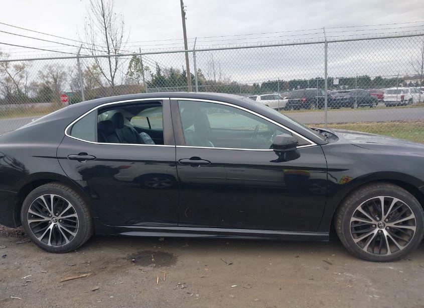 Photo 13 of 2019 Toyota Camry SE (VIN 4T1B11HK4KU842252)