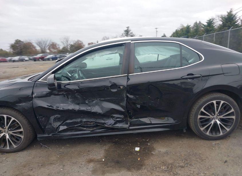 Photo 14 of 2019 Toyota Camry SE (VIN 4T1B11HK4KU842252)