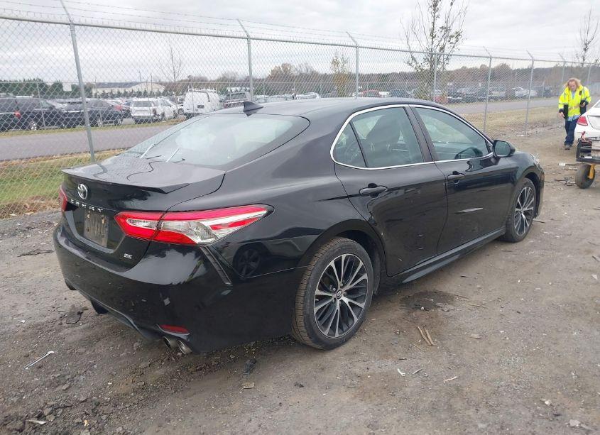 Photo 4 of 2019 Toyota Camry SE (VIN 4T1B11HK4KU842252)