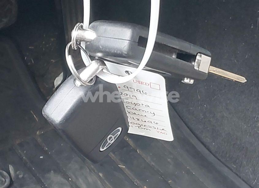 Photo 11 of 2019 Toyota Camry LE (VIN 4T1B11HK4KU848696)