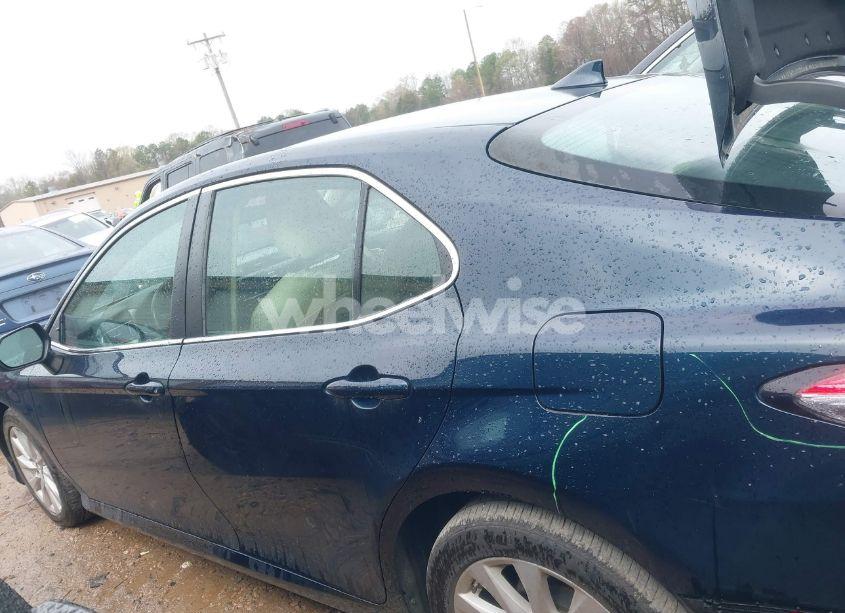 Photo 14 of 2019 Toyota Camry LE (VIN 4T1B11HK4KU848696)