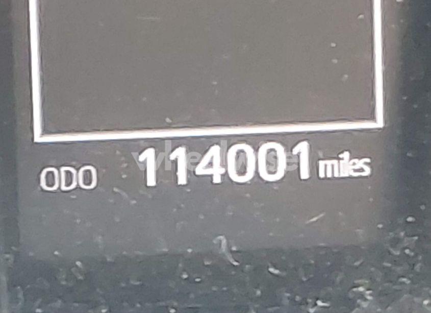 Photo 15 of 2019 Toyota Camry LE (VIN 4T1B11HK4KU848696)