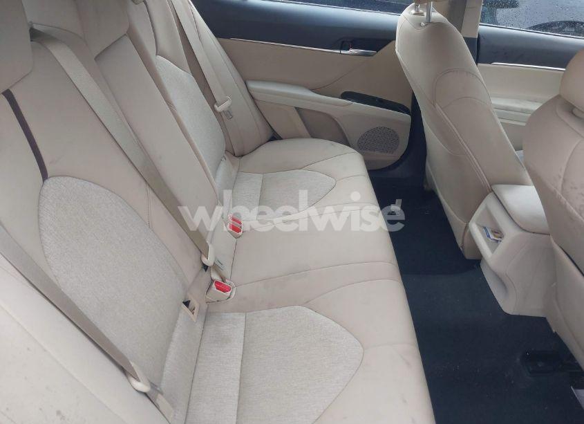 Photo 8 of 2019 Toyota Camry LE (VIN 4T1B11HK4KU848696)