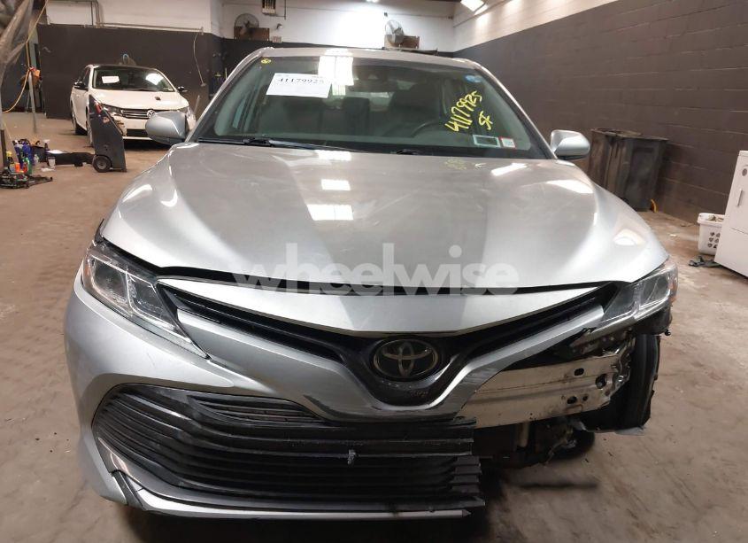 Photo 12 of 2019 Toyota Camry LE (VIN 4T1B11HK4KU856197)