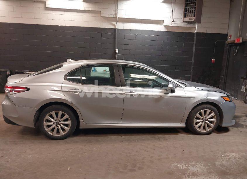 Photo 13 of 2019 Toyota Camry LE (VIN 4T1B11HK4KU856197)