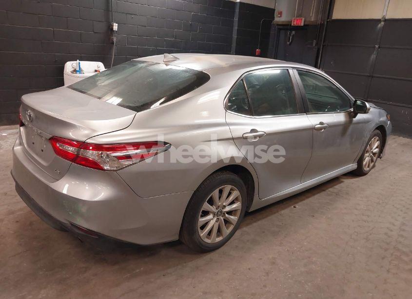 Photo 4 of 2019 Toyota Camry LE (VIN 4T1B11HK4KU856197)