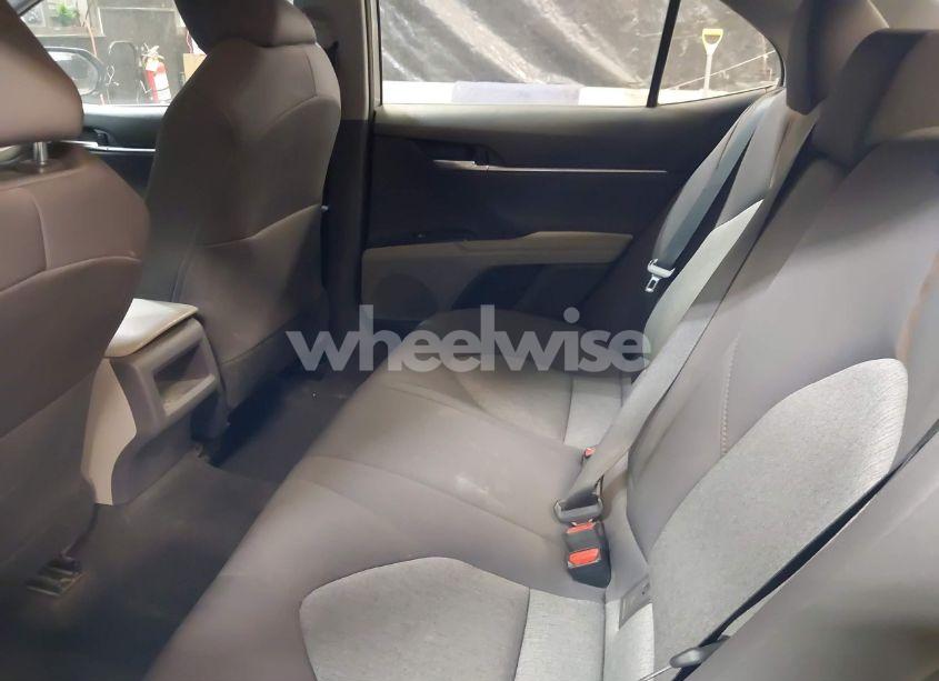 Photo 8 of 2019 Toyota Camry LE (VIN 4T1B11HK4KU856197)