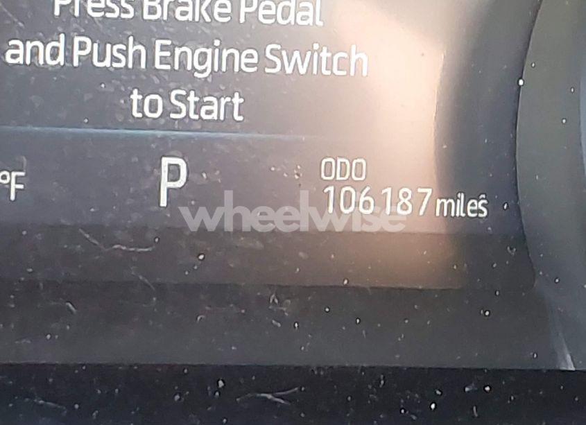 Photo 15 of 2018 Toyota Camry XLE (VIN 4T1B11HK5JU005122)