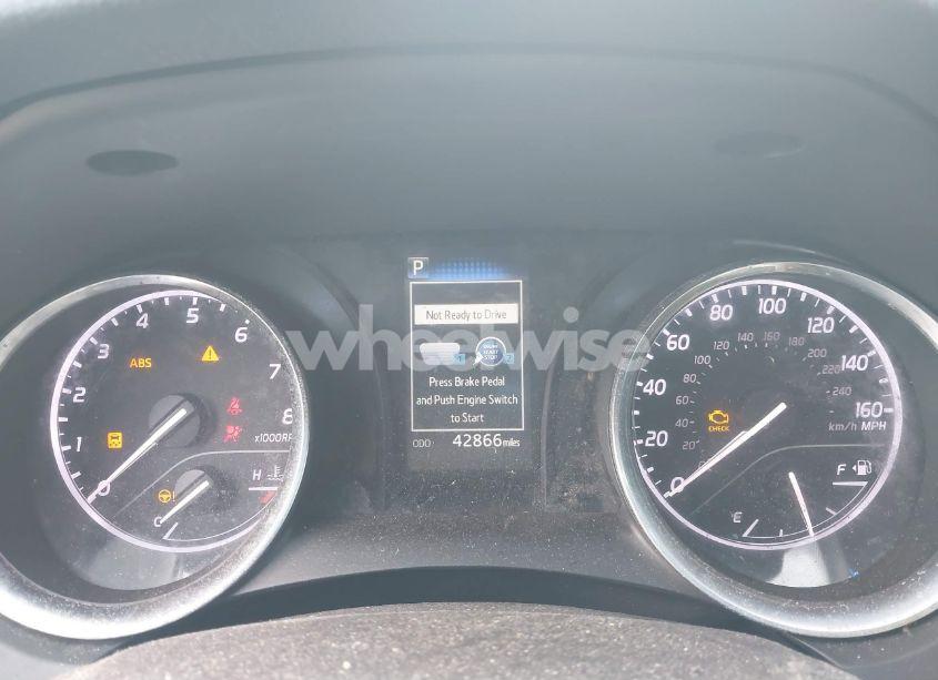 Photo 15 of 2018 Toyota Camry LE (VIN 4T1B11HK5JU006934)