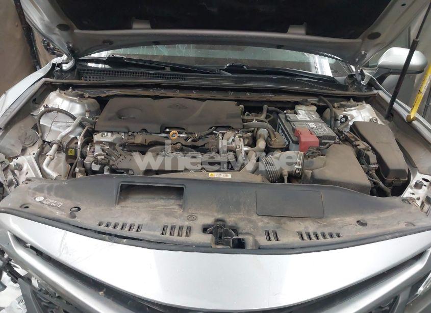 Photo 10 of 2018 Toyota Camry SE (VIN 4T1B11HK5JU017982)