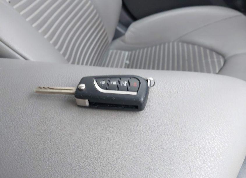 Photo 11 of 2018 Toyota Camry SE (VIN 4T1B11HK5JU027993)