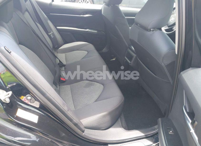 Photo 8 of 2018 Toyota Camry LE (VIN 4T1B11HK5JU045281)