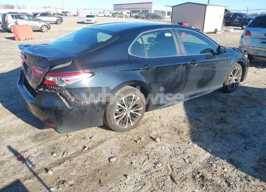 Photo 4 of 2018 Toyota Camry SE (VIN 4T1B11HK5JU054532)