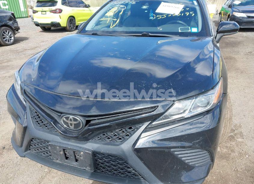 Photo 18 of 2018 Toyota Camry SE (VIN 4T1B11HK5JU076028)
