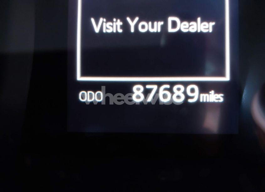 Photo 16 of 2018 Toyota Camry LE (VIN 4T1B11HK5JU084338)