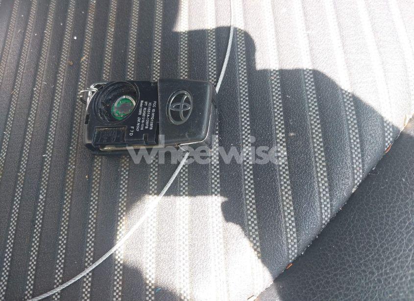 Photo 11 of 2018 Toyota Camry SE (VIN 4T1B11HK5JU088440)