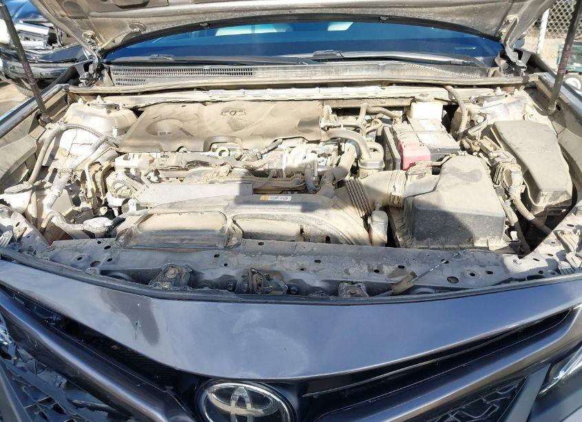 Photo 10 of 2018 Toyota Camry SE (VIN 4T1B11HK5JU124756)