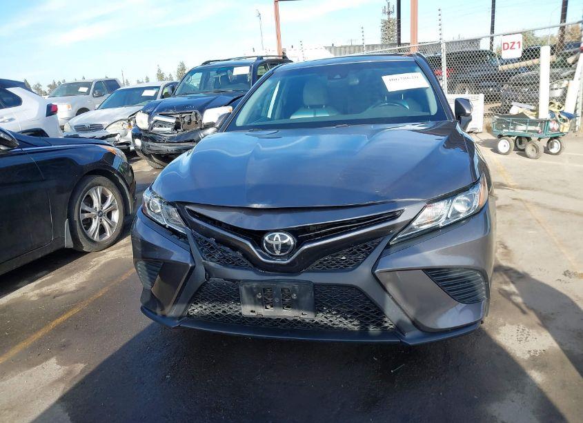Photo 12 of 2018 Toyota Camry SE (VIN 4T1B11HK5JU124756)