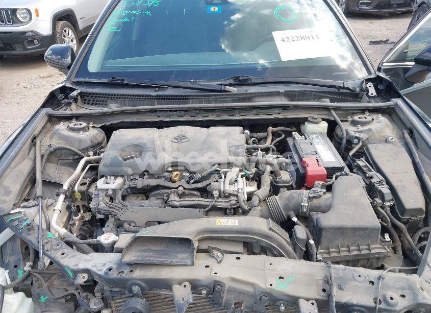 Photo 10 of 2018 Toyota Camry SE (VIN 4T1B11HK5JU127494)