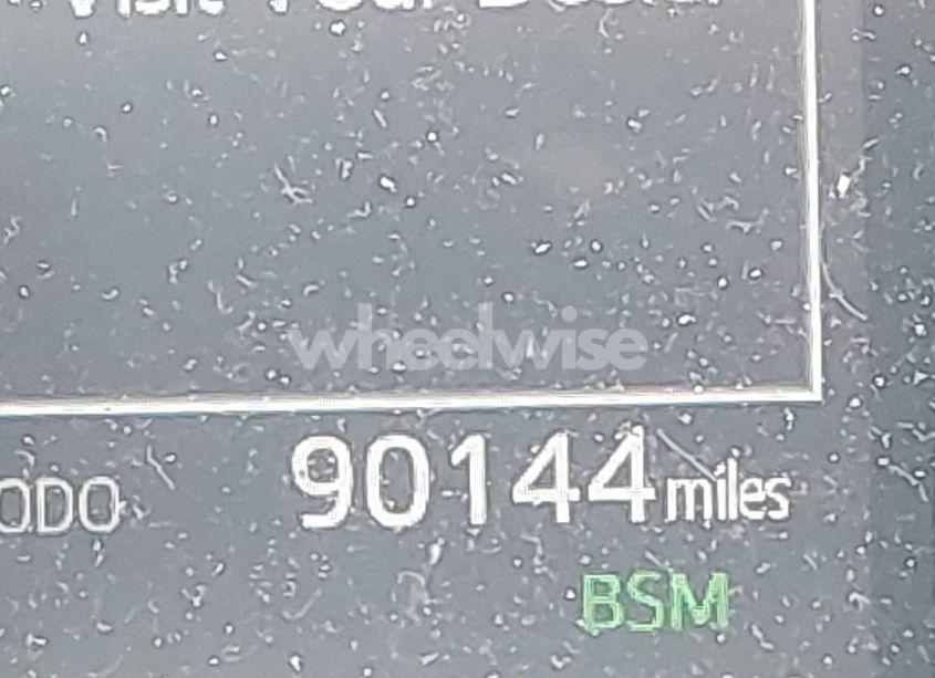 Photo 16 of 2018 Toyota Camry LE (VIN 4T1B11HK5JU140357)