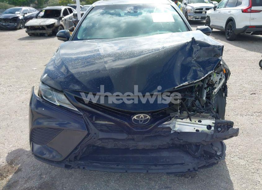 Photo 12 of 2018 Toyota Camry SE (VIN 4T1B11HK5JU141038)