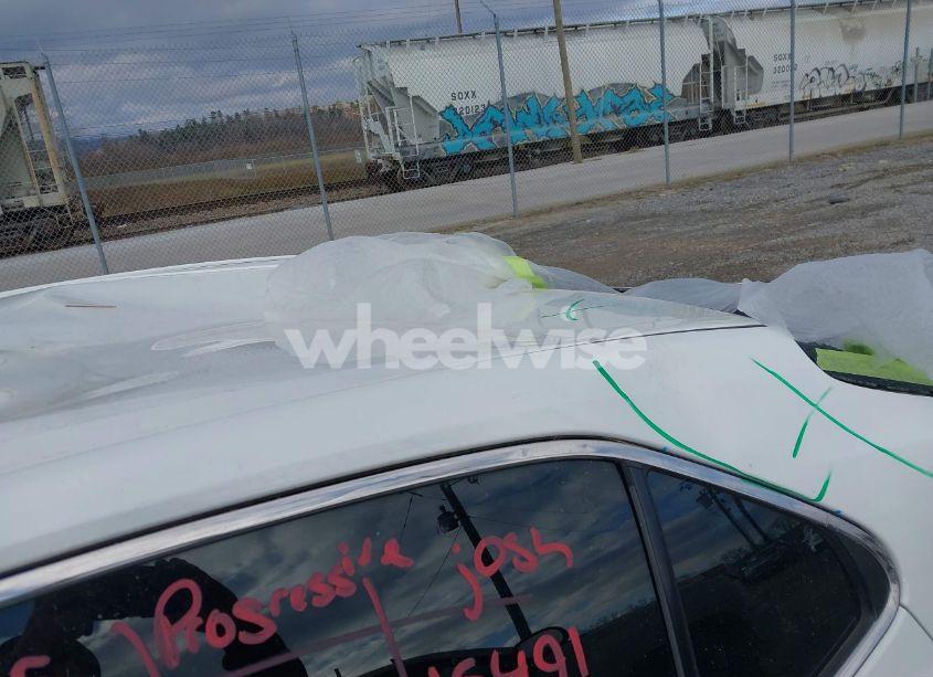 Photo 6 of 2018 Toyota Camry SE (VIN 4T1B11HK5JU151214)