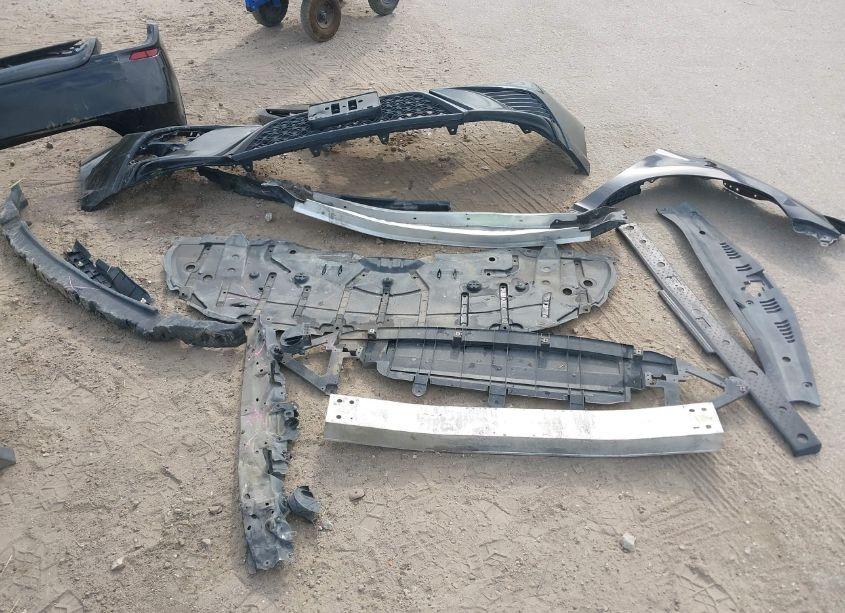 Photo 12 of 2018 Toyota Camry SE (VIN 4T1B11HK5JU153335)