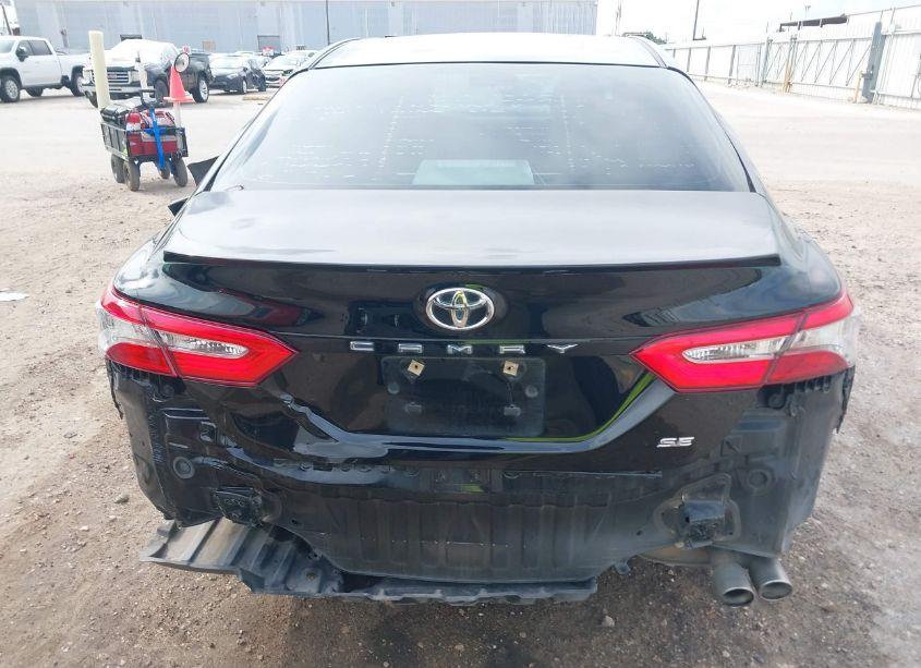 Photo 17 of 2018 Toyota Camry SE (VIN 4T1B11HK5JU153335)