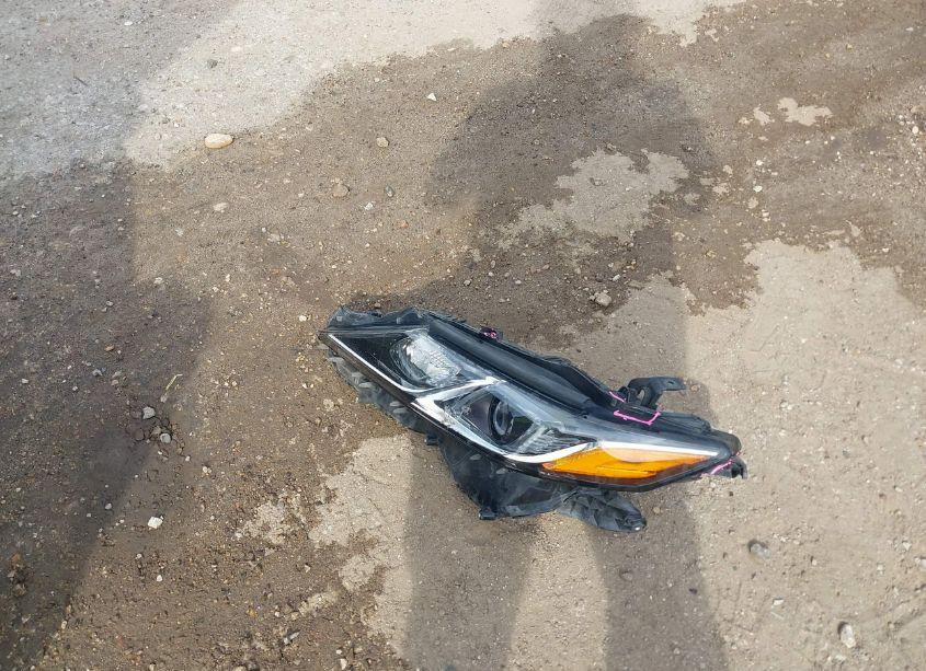 Photo 19 of 2018 Toyota Camry SE (VIN 4T1B11HK5JU153335)