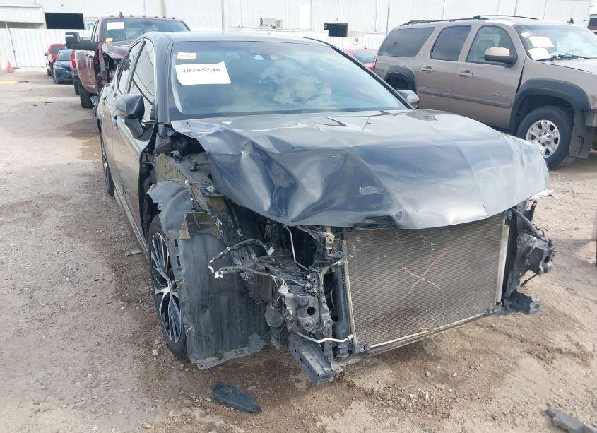 Photo 6 of 2018 Toyota Camry SE (VIN 4T1B11HK5JU153335)