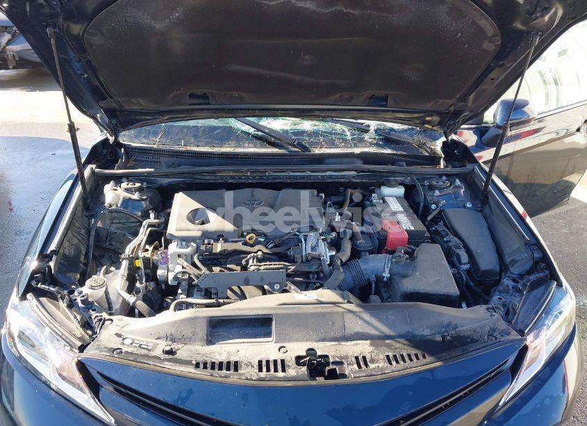 Photo 10 of 2018 Toyota Camry LE (VIN 4T1B11HK5JU520010)
