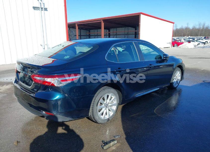 Photo 4 of 2018 Toyota Camry LE (VIN 4T1B11HK5JU520010)
