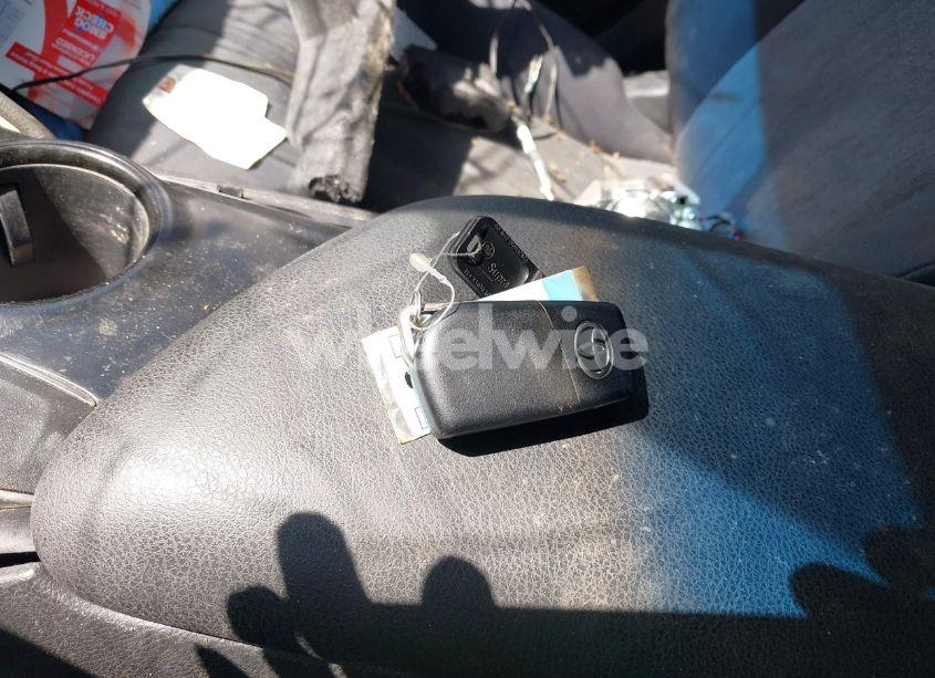 Photo 11 of 2018 Toyota Camry LE (VIN 4T1B11HK5JU527586)