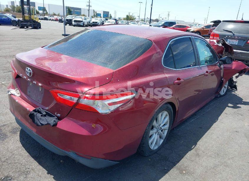 Photo 4 of 2018 Toyota Camry LE (VIN 4T1B11HK5JU527586)