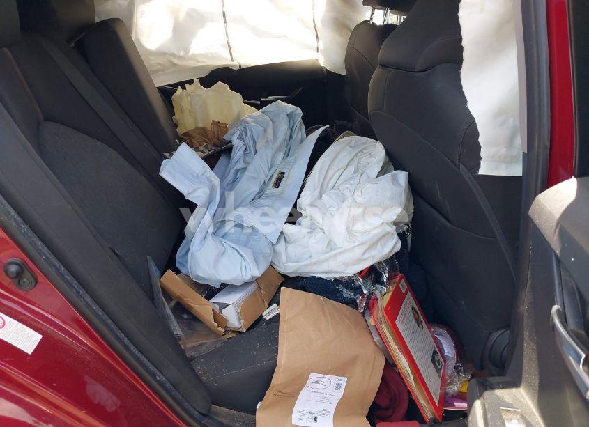 Photo 8 of 2018 Toyota Camry LE (VIN 4T1B11HK5JU527586)