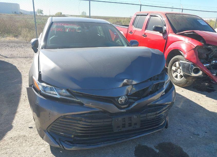 Photo 12 of 2018 Toyota Camry LE (VIN 4T1B11HK5JU528690)