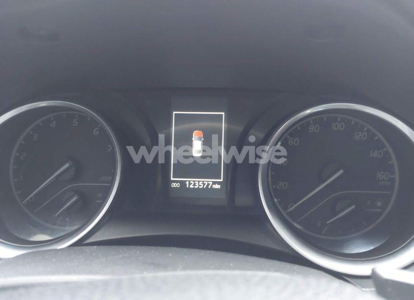 Photo 7 of 2018 Toyota Camry SE (VIN 4T1B11HK5JU530651)