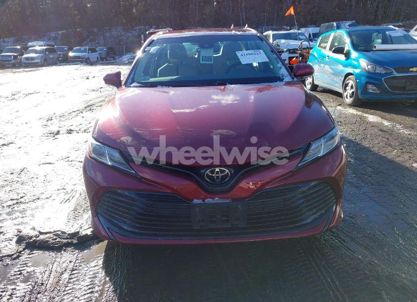 Photo 12 of 2018 Toyota Camry LE (VIN 4T1B11HK5JU542279)