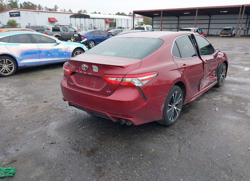 Photo 4 of 2018 Toyota Camry SE (VIN 4T1B11HK5JU543187)