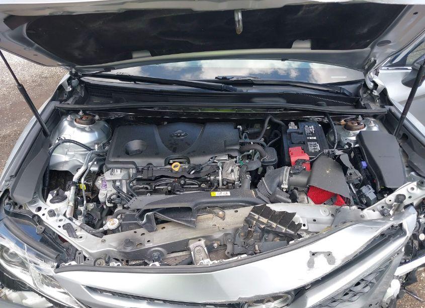 Photo 10 of 2018 Toyota Camry SE (VIN 4T1B11HK5JU551449)